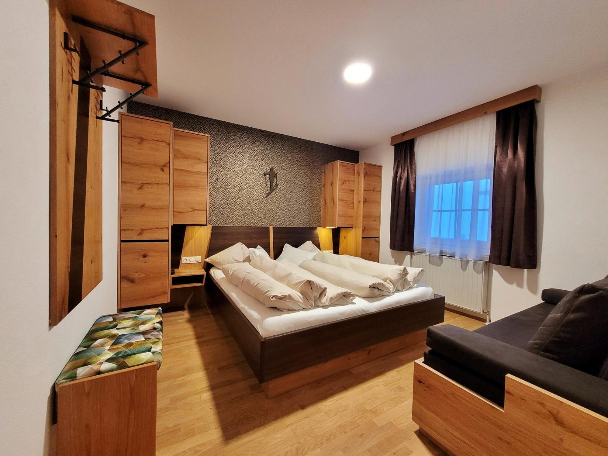 Aparthotel Bernhof Обертауерн Екстериор снимка