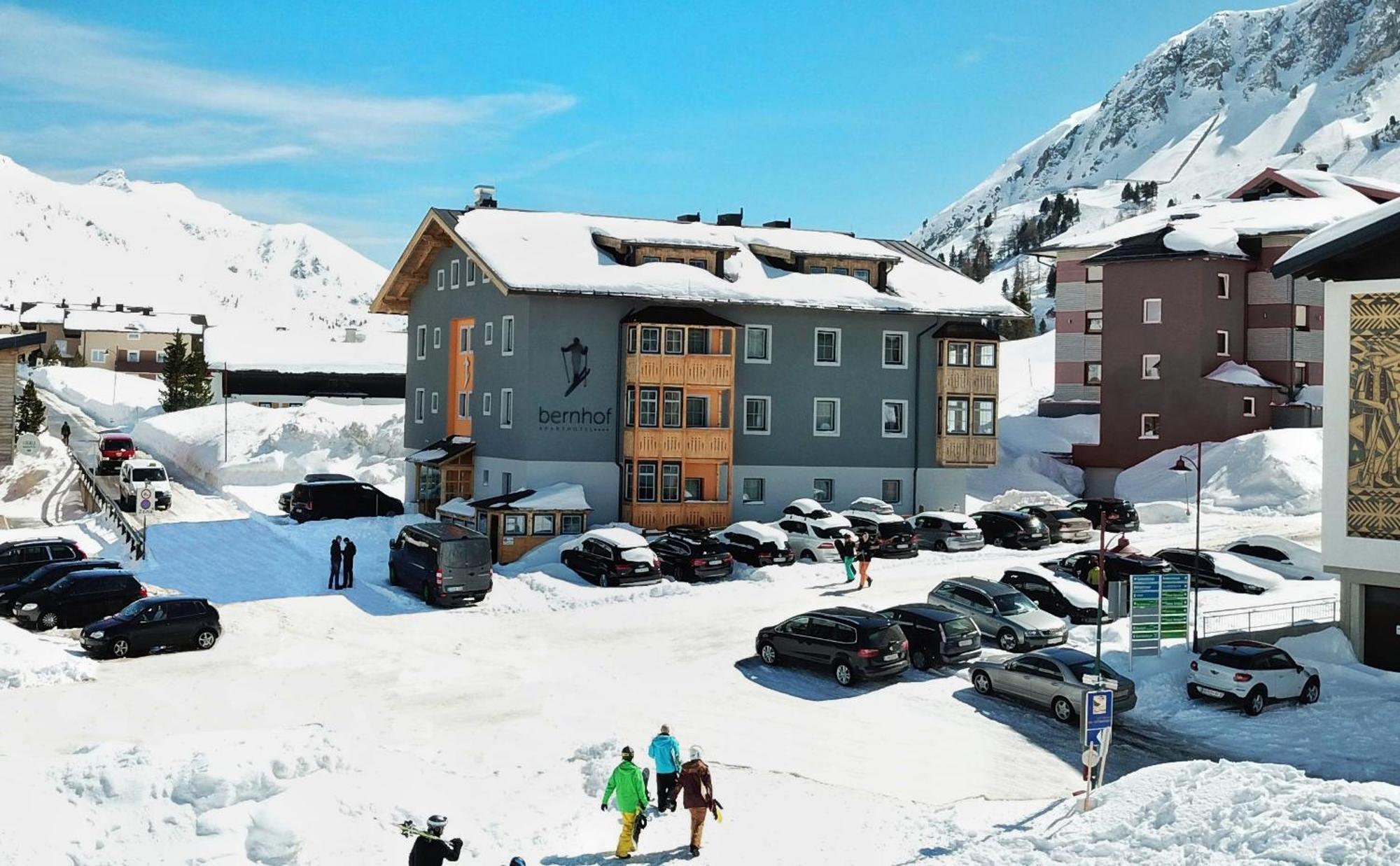 Aparthotel Bernhof Обертауерн Екстериор снимка