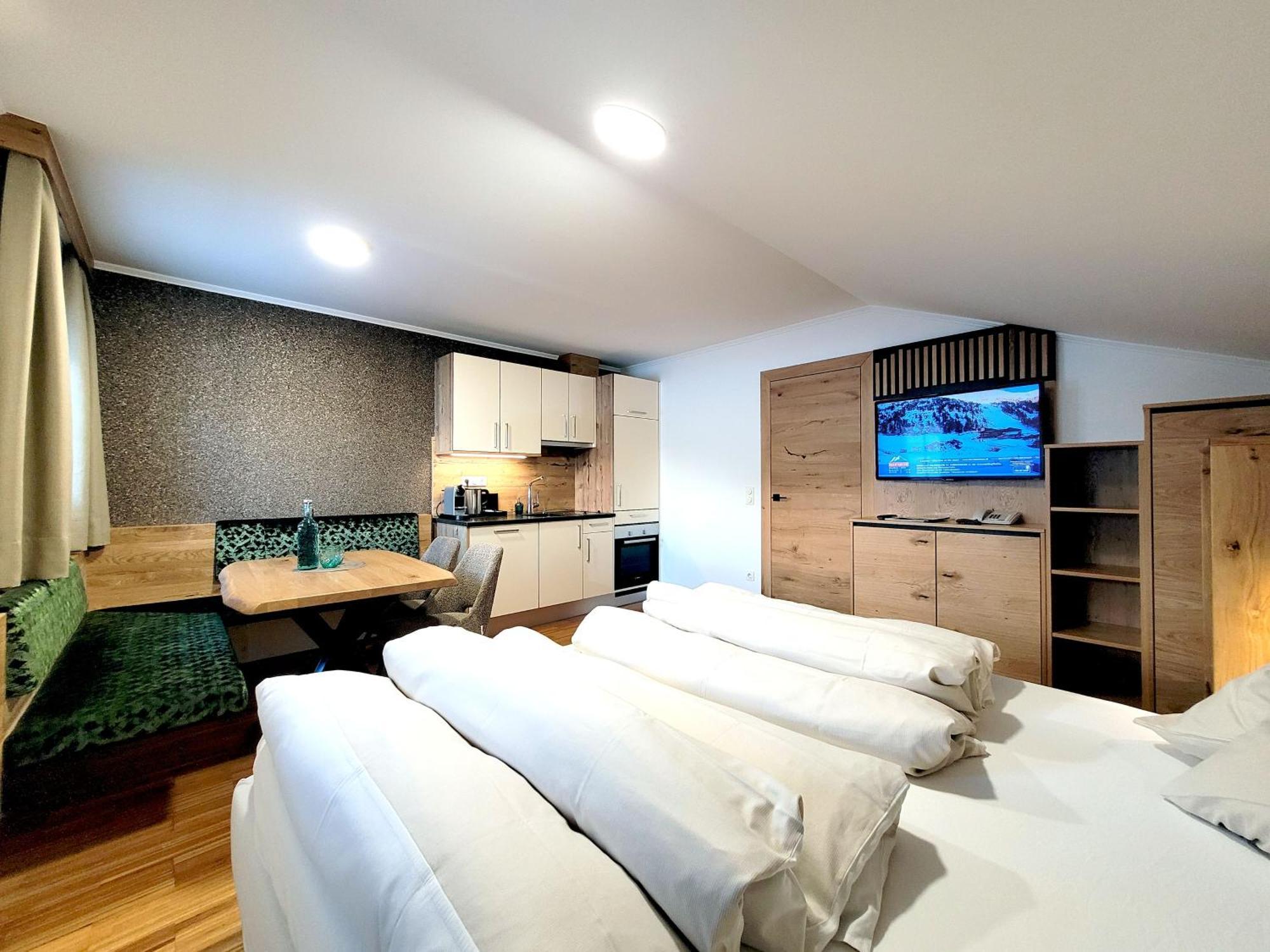 Aparthotel Bernhof Обертауерн Стая снимка